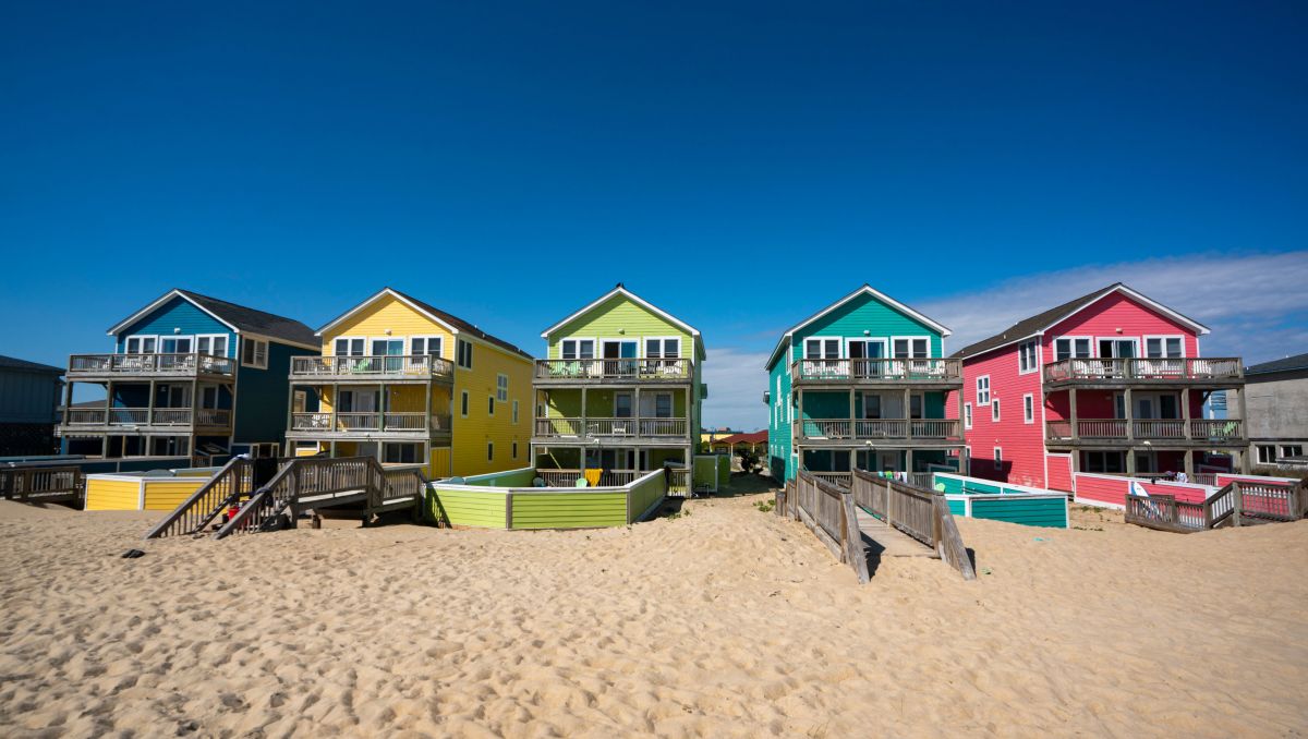 Five Colorful Beach Houses In Nags Head Crop(1,0.900,0,0,r4).ed14c2cd 